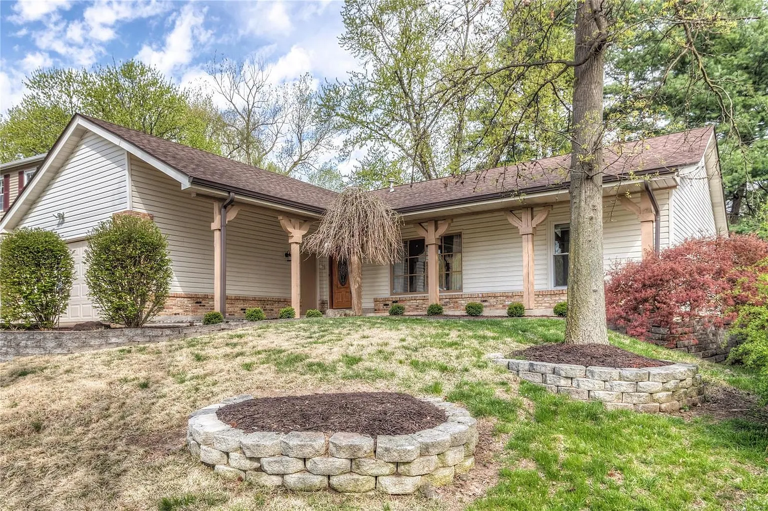 12151 Foxpoint Dr photo 1