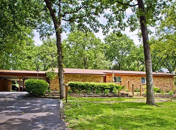 3rd image of 531 Woodside Dr
