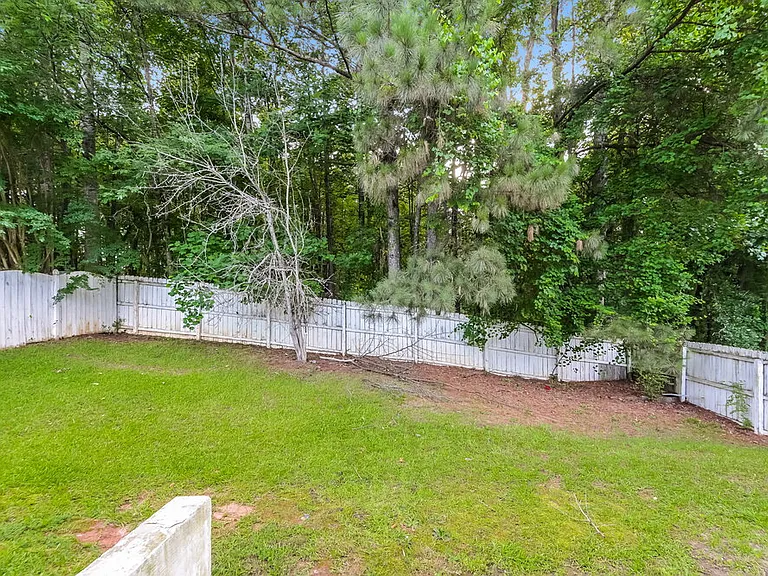 2124 Oakland Spring Dr — Photo 17