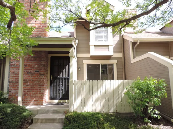 1990 S Helena Street #B, Aurora, CO 80013