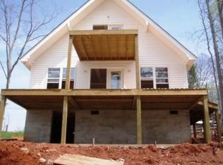 2104 Peacock Dr, Lexington, NC 27292