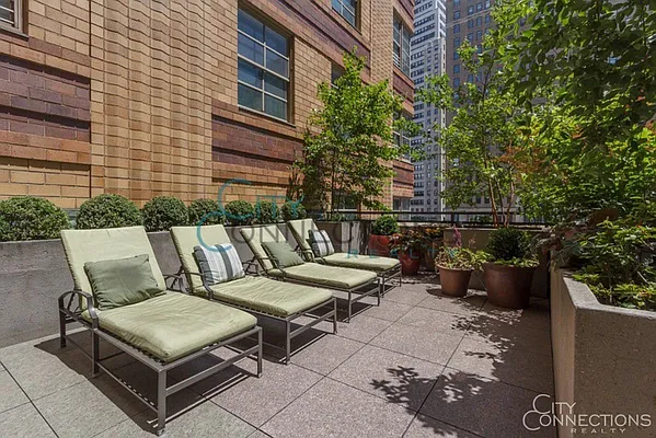 Rented by Douglas Elliman | media 28