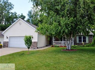 2335 Knotwood Dr, Holt, MI 48842