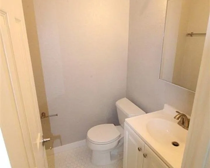 10702 Lanshire Drive — Photo 10