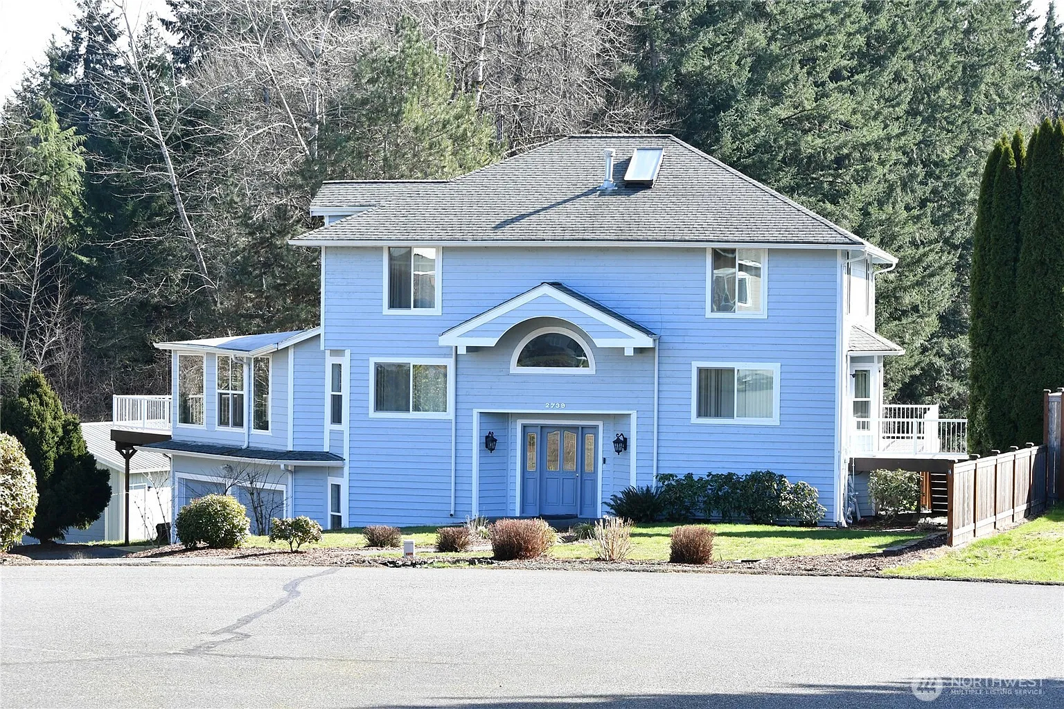 2739 Walker Court SE photo 1