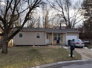 10 Peg Elaine Ct, Saint Peters, MO 63376