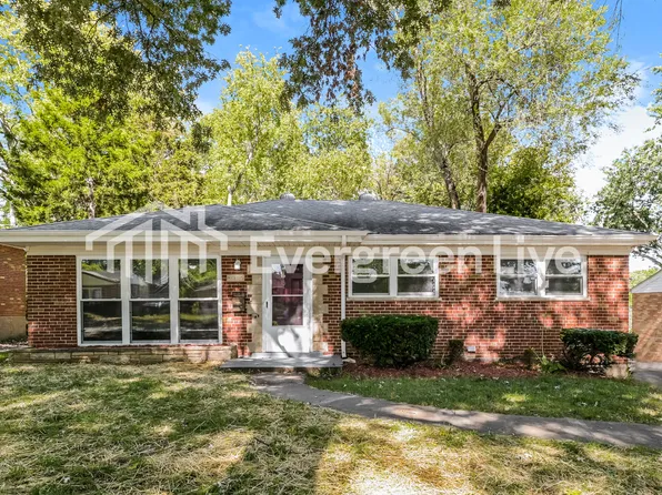 8015 Appleton Dr, Saint Louis, MO 63130