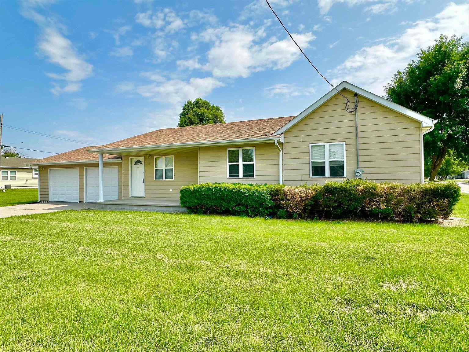 1003 E 18th St, Kearney, NE 68847 Zillow