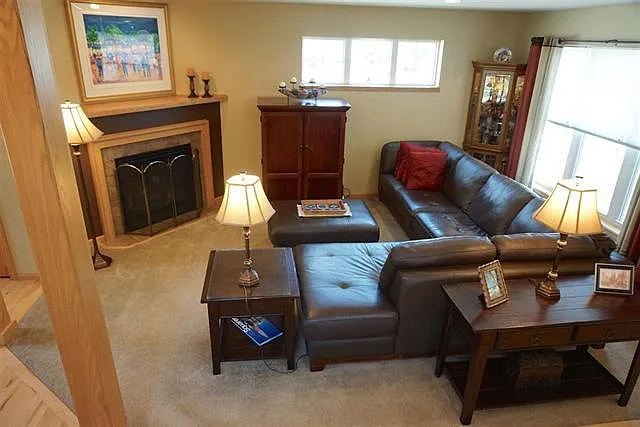 1459 Wild Iris St photo 1