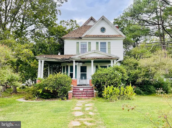 5 Asbury Ave, Crisfield, MD 21817