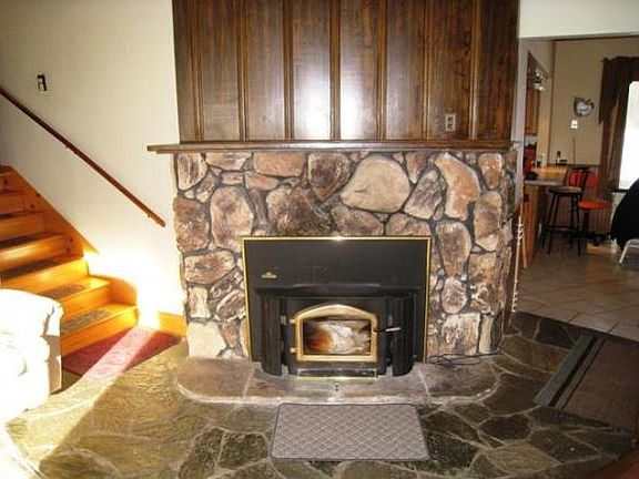 3rd image of 1209 Hobart Dr