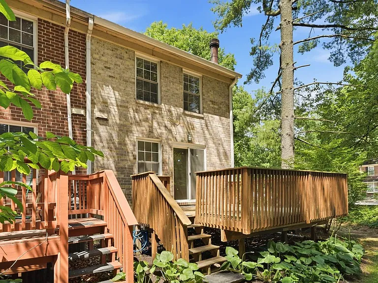 9101 Bronze Bell Cir — Photo 2
