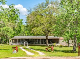 363 David Dr, Woodbine, GA 31569
