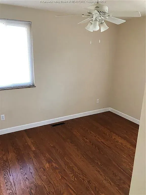 4 bed, 1853 sqft, $2,000 — Photo 3