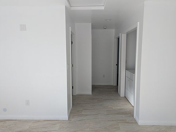 3rd image of 1208 N Oakley Ave #A