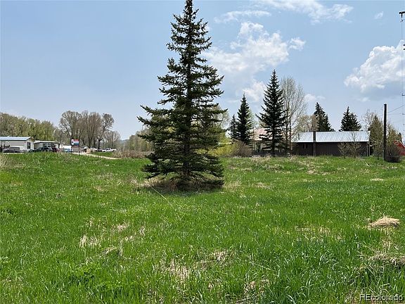 3rd image of 440 Lincoln Street