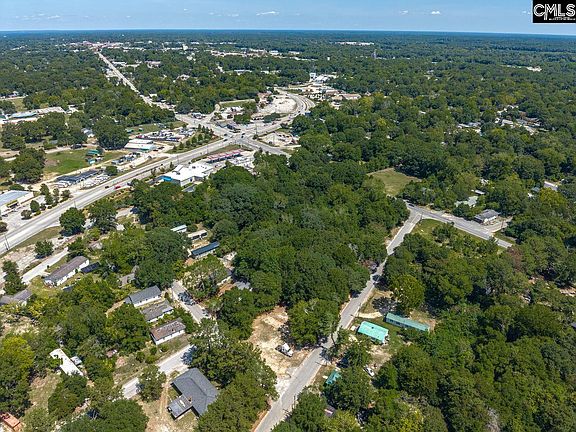 4th image of 1008 Old Pocalla Rd