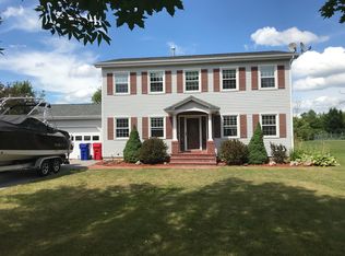 100 Winslow Ln, Williston, VT 05495