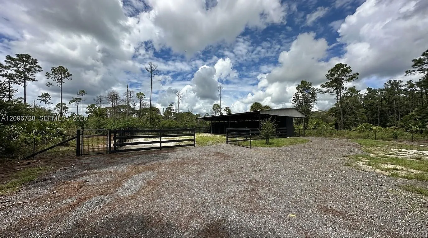 3 bed, 2.0 bath, $3,000 — Photo 4