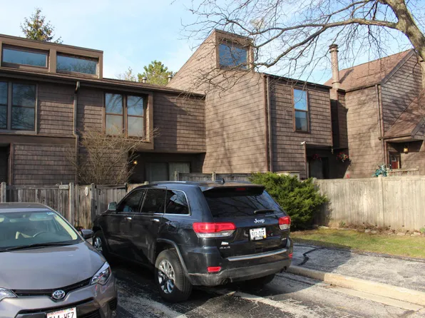 9254 N 70th St #3, Milwaukee, WI 53223