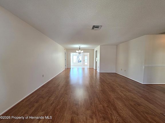 5th image of 2676 Royal Ridge Dr