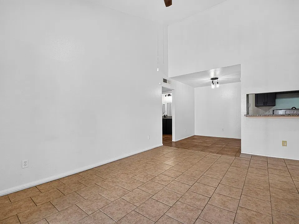 8034 Antoine Dr #223