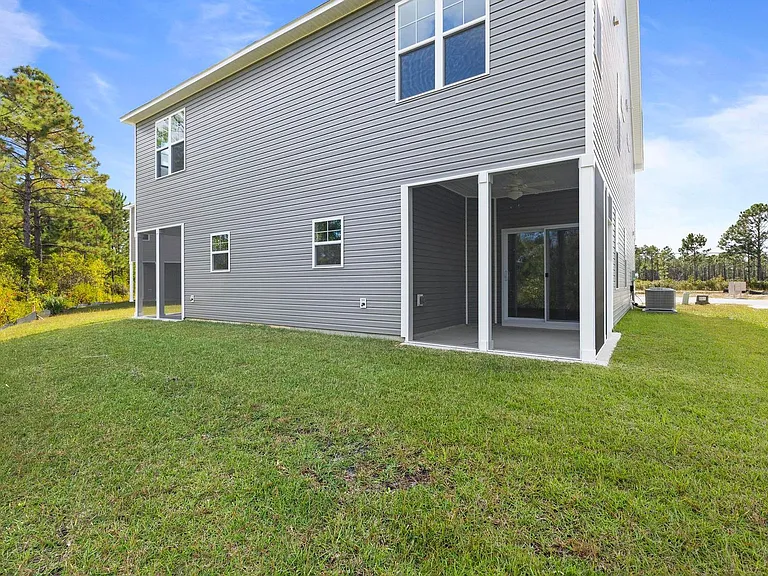 2033 Folkstone Woods Ln — Photo 26