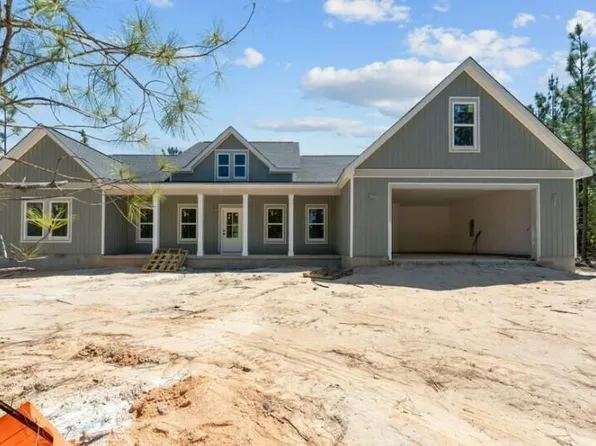 2033 Pewter Dr, West End, NC 27376