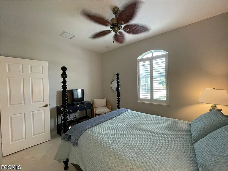 10640 Camarelle Cir — Photo 42