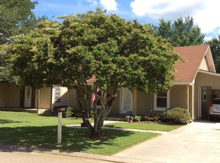 936 Durnin Dr, Denham Springs, LA 70726