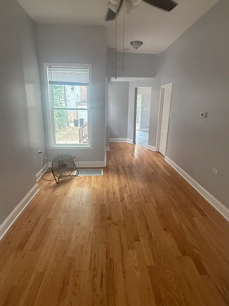 1 bed, 1200 sqft, $1,300 — Photo 2