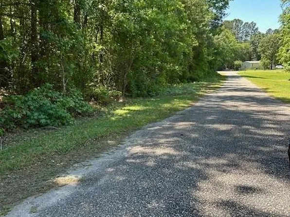 1058 Ventura Ln, Manning, SC 29102