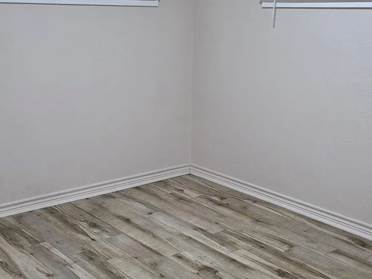 1195 Terry Rd — Photo 3