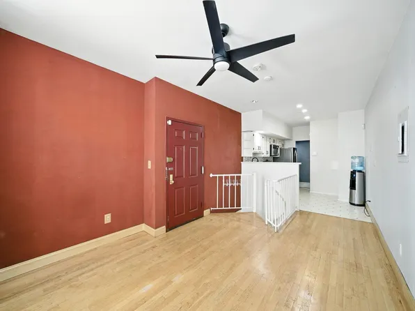 224 48th Street image 4 of 25