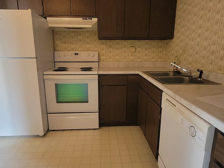 1234 N Indiana St — Photo 8