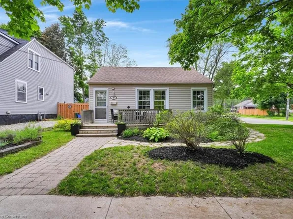 39 Brant Cres, Kitchener, ON N2M 4A2