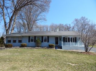 1035 Manhatas Trl, Algonquin, IL 60102