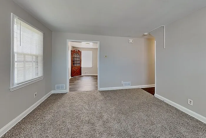 4 bed, 1.5 bath, 1170 sqft, $1,895 — Photo 3