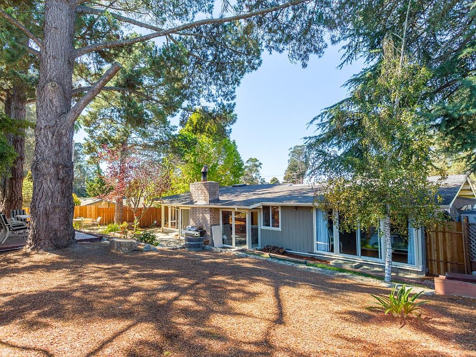 1st image of 285 Beach Pines Dr