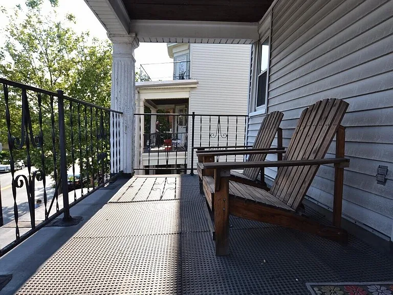 437 Washington St #2B — Photo 5