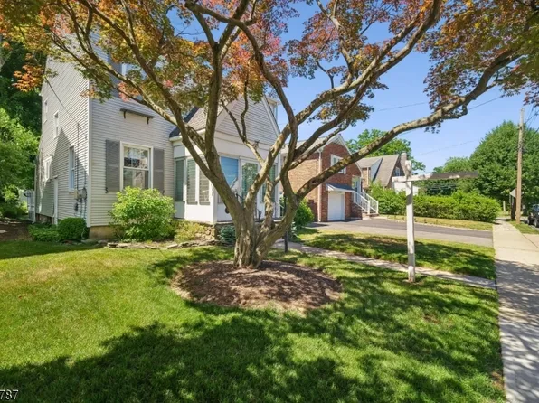 24 Meeker Pl, Millburn Twp., NJ 07041