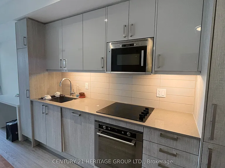 77 Mutual St #1401 — Photo 9