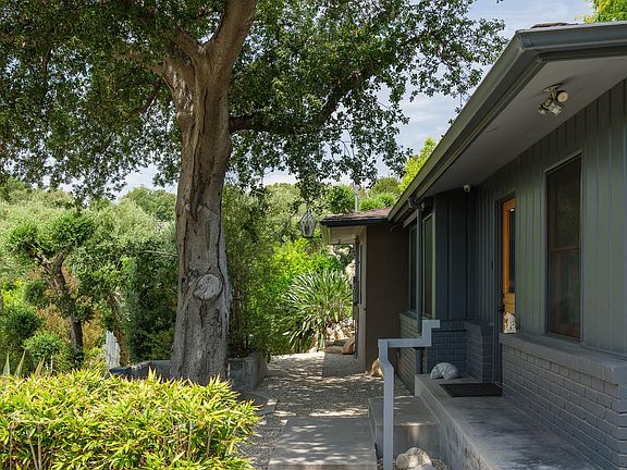 4th image of 1216 Sunny Oaks Cir