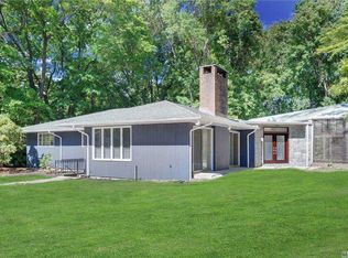 2 Old Estate Rd, Glen Cove, NY 11542