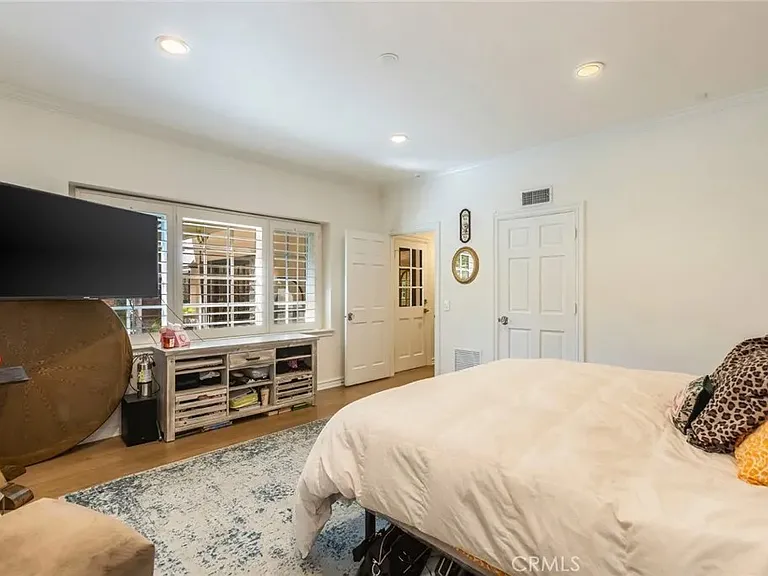 4637 Westchester Dr — Photo 23