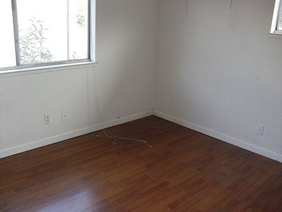 4th image of 2215 Eric Ct