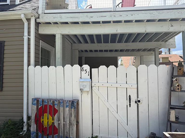 851 White Ave #1 — Photo 9