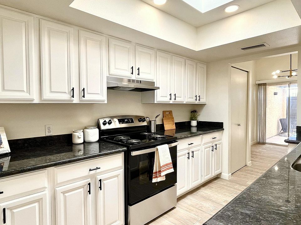 1st image of 2402 E UNIVERSITY Drive
