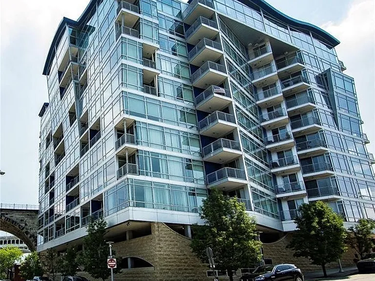 1237 Washington Ave #811 — Photo 2