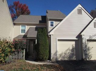 64 Woodlake Dr, Marlton, NJ 08053